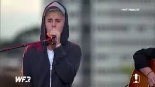 Download Justin Bieber singing Boyfriend acoustic on the World Famous Rooftop in Australia, September 28 2015 MP3