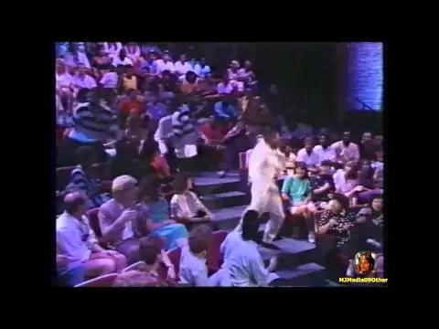Download MP3 1989 MC Hammer - Turn This Mutha Out on Arsenio Hall (HD1080)
