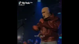 اغنيه واحكيلك حكايه يا حبيبي لو ضايقك هضرب نووي دندنها