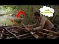 Download Lagu क्या मैं इसे पकड़ पाऊंगा Men vs Wild full episode Hindi ll Bear Grylls ll Bear vs Chicken  #wild