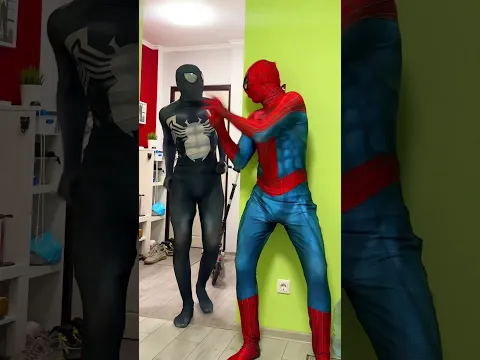 Venom got scared of Spider-Man 🤣 #spiderman
