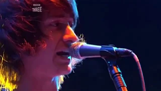 Download Arctic Monkeys - Leave Before The Lights Come On (Live at Reading Festival 2006) MP3