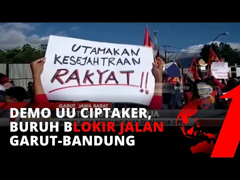 Selain Berunjuk Rasa di Kantor DPRD, Buruh Blokir Jalan Utama Penghubung Garut-Bandung | tvOne