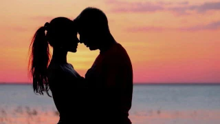 كارول سماحة وغسان صليبا   لعينيك ما يلقى الفؤاد دندنها