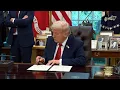 Download Lagu President Trump Signs Executive Orders, Sep. 25, 2025