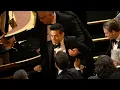 Rami Malek Falls Off 2019 Oscars Stage But He s Still Celebrating
