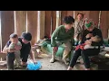 Download Lagu Single father and kind woman help poor father and sick daughter - Lý Khang