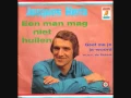Download Lagu Jacques Herb   Een Man Mag Niet Huilen