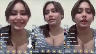 لايف سخون ههه بنت سخونة كتهدر على لحوا احح سمعو اش كتقول ديرو لكت 