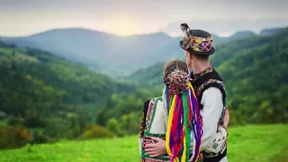 Серед поля чарівниця мов карпатська та Косиця Гея гоя дана дана 