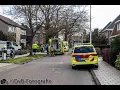 Download Lagu Vrouw valt enkele meters van dak in Brummen