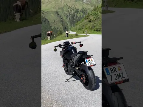 Mountain roads and the KTM 790 DUKE can only mean one thing: the perfect weekend!