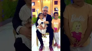 أب وأم انفصلوا والأم حصلت على حضانة وبعد فترة قامت الأم ب.ضرب ابنتها وإسقاطها على الأرض واصبحت معوقه