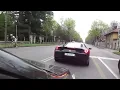 Scatta il semaforo verde! Guardate questa Ferrari!
