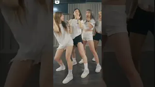 بنات كوريات هوت 