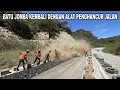 Download Lagu APA YANG TERJADI !! Jalan Retak Dan Dianggap Tidak Standard,Batu Jomba Kembali Dibongkar !!