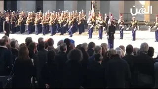 خاص بالفيديو عزف نشيد الموت أمام نعش شارل أزنافور  خاص بالفيديو عزف نشيد الموت أمام نعش شارل أزنافور