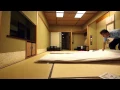 Lagu Making up a futon bed at Japanese traditional Ryokan