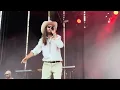 Física moderna Carlos Sadness Concierto Muralla Indie