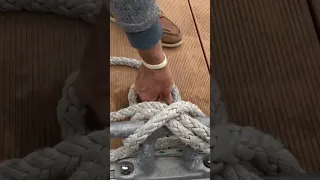 The Best Way to Secure your Boat!    #shorts #sailing