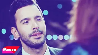 صدفه ومن بين  كل  الناس  عالقني  دندنها