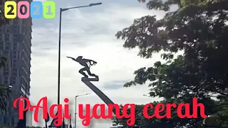 Download Pagi yang cerah dilangit ibu kota MP3