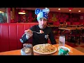 Download Lagu Tota probeert voor het eerst LA-eten!