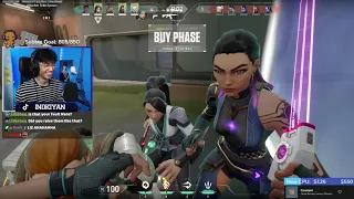 Streamer gets the best gawk gawk 9000