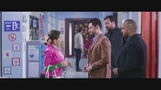 كاظم جايب بودي جارد علشان يضرب بيسه في المدرسة 