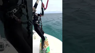 Kiting in Fiji! Yeeeew! #sailingfamily #kitesurfing #family