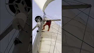 A Lazy Jack Snaps—Now Someone Has to Climb the Mast 😳 #sailingfamily #sailinglife #kid