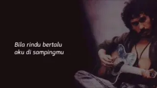 Download Iwan Fals - Berkaca Pada Genangan Hujan (with Lyrics) MP3