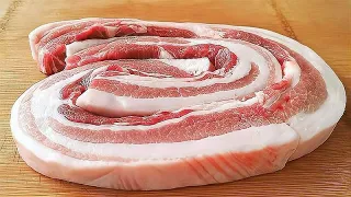 我家五花肉从不红烧，加一块豆腐，不加油不加水，上桌瞬间被扫光