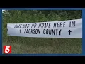 Download Lagu Far-right Tennessee pastor demands removal of 'Hate Has No Home' signs