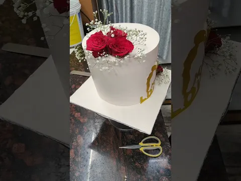 2 kg Just Engaged Cake Design