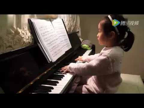 Download MP3 Anak kecil yang main piano