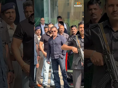 #salmankhan with his full-proof securityπ₯ #bollywood #celebrityspotted #koimoi