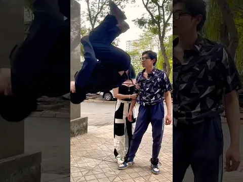 Money Heist vs Police 40 #moneyheist #parkour #police #escape #shorts #gonow