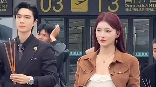 sun qianxun u0026 liang siwei beri penghormatan kepada para leluluhur dan mendapat angpao sunqianxun 