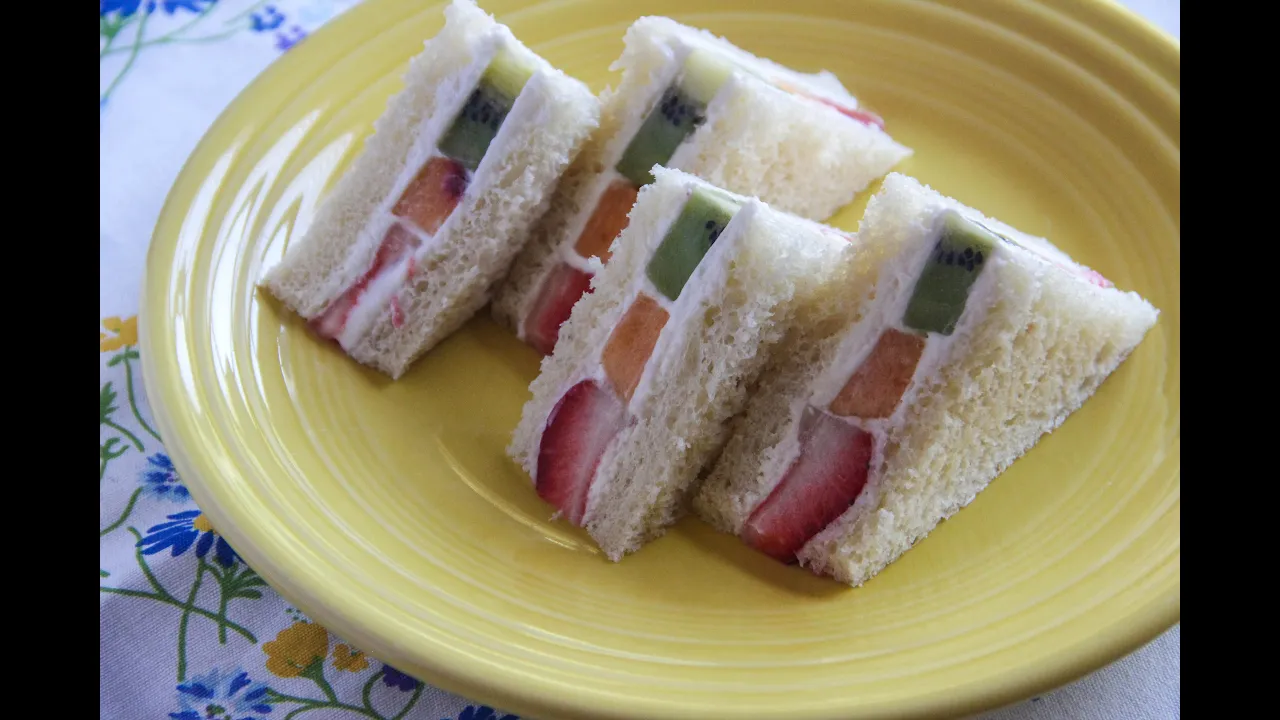 Fruit Sandwich Recipe - Japanese Cooking 101