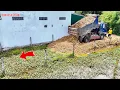 Download Lagu Beste vaardigheidsactie! Bulldozer duwt grond en stenen | Dumptruck aan het werk op stortplaats