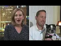 Surprise visitor during LEX 18 News at Sunrise
