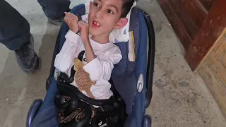 اخوان بدي دعائكم للطفل عمر اسامه 8 سنوات  من قبلان  مع جمال العمواسي 