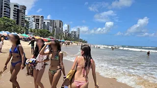 RECIFE DIA DE CARNAVAL NA PRAIA DE BOA VIAGEM PERNAMBUCO BRASIL