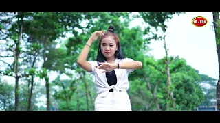 Via Amelia - Kangen Karo Awakmu | Dangdut (Official Music Video)