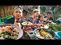 Download Lagu Di buat ungkusan pedas dan oseng koro nasinya anget²