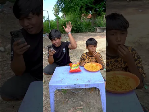 Outdoorfood SIMPLE and USEFUL Wow SMART IDEA People in Forest #viral #survival #shorts #camping