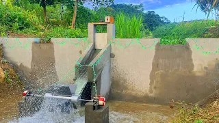 The man on the stream built an AMAZING MINI-HYDROELECTRIC  DAM in a remote village.
