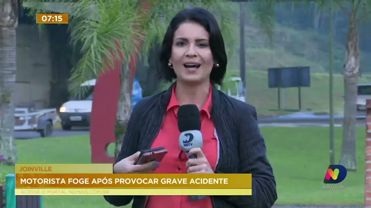 Joinville: motorista foge após provocar grave acidente