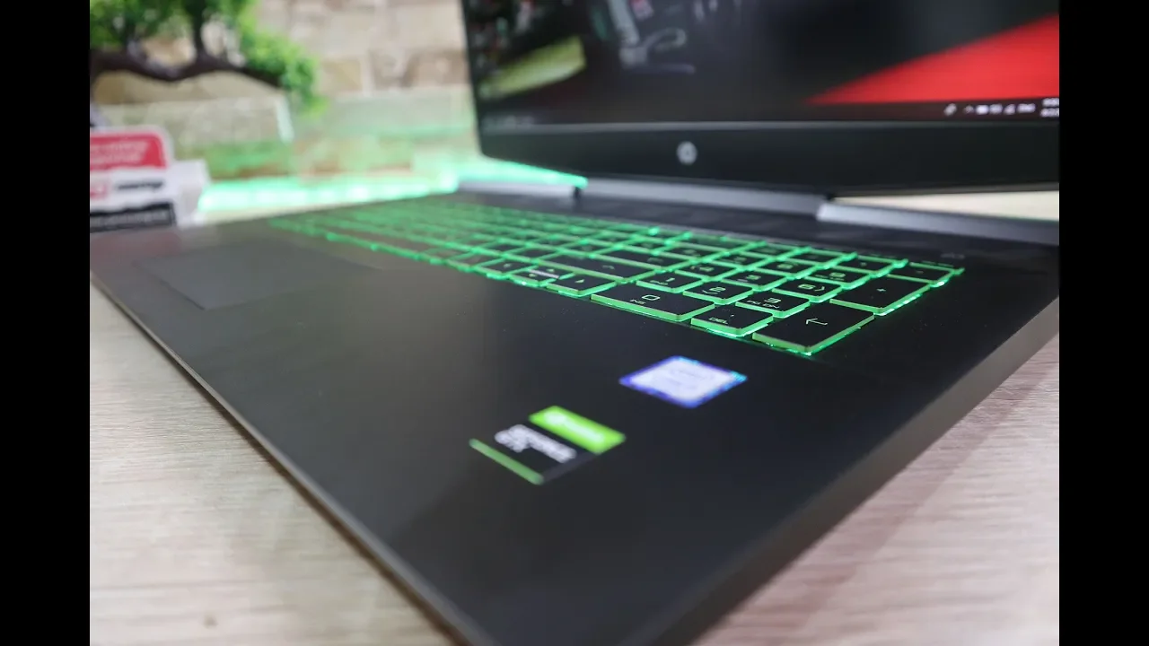Removing and Replacing the Battery | HP Pavilion 17-ab001 Notebook | HP. 